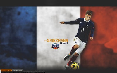 爱游戏体育精华-克瓦拉茨赫利亚训练中模仿队友动作